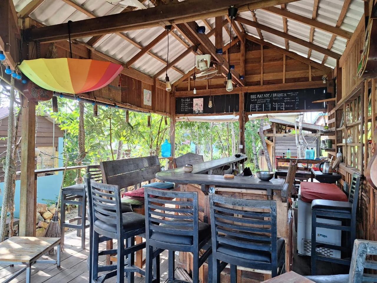 Dragonfly Guesthouse Koh Rong Sanloem Exterior photo