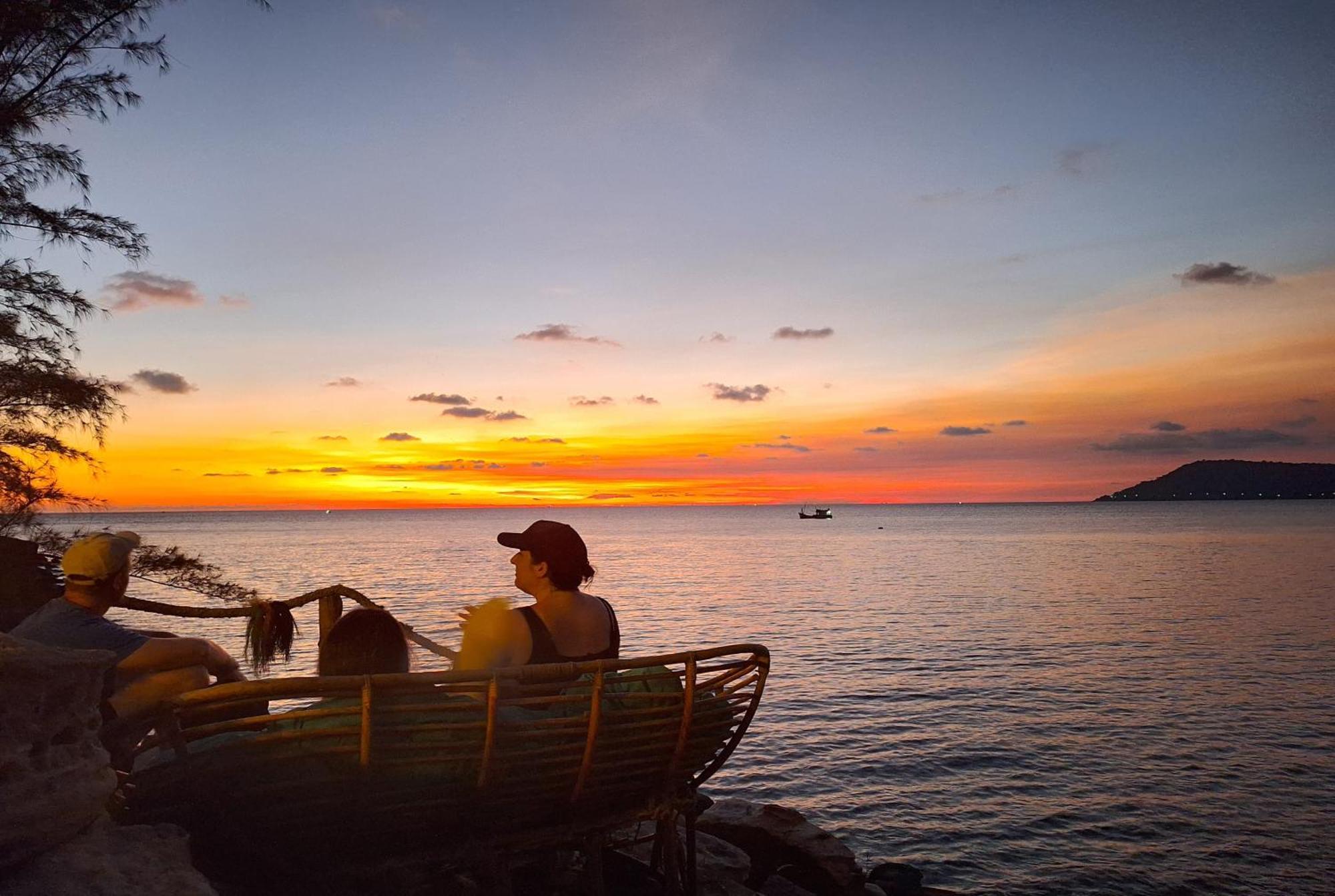 Dragonfly Guesthouse Koh Rong Sanloem Exterior photo