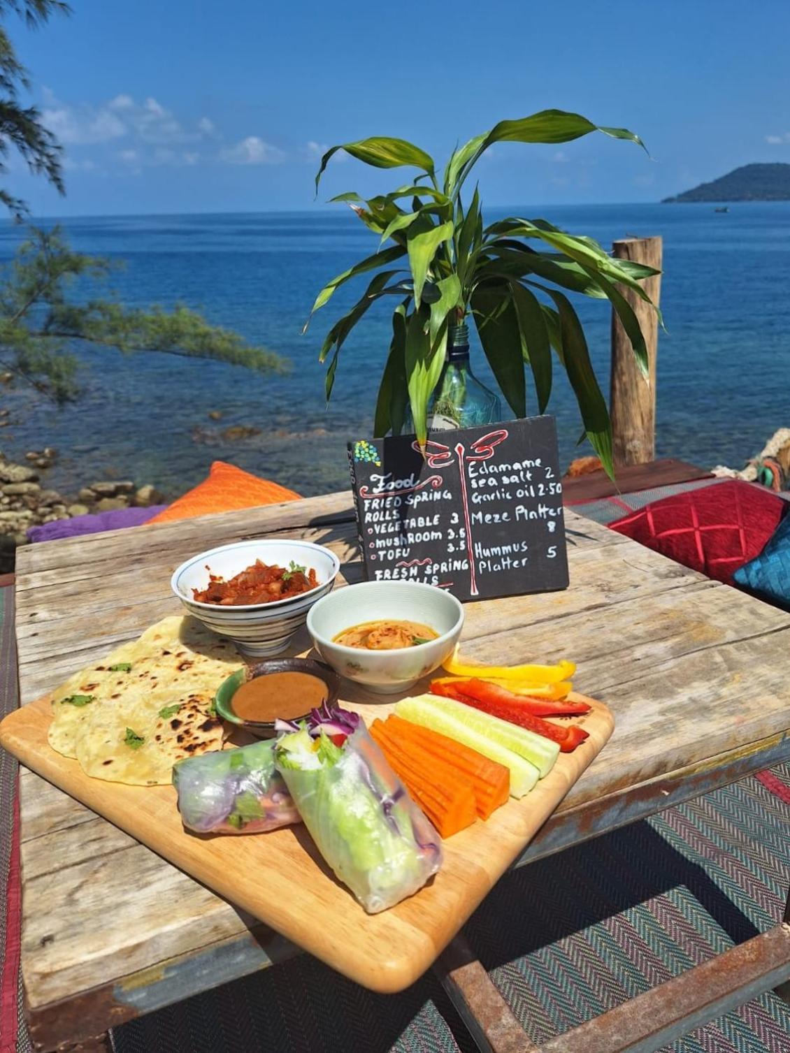 Dragonfly Guesthouse Koh Rong Sanloem Exterior photo
